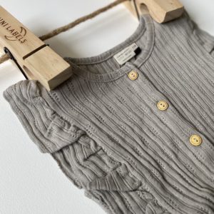 little_indians_onesie_ruffle_taupe_zoom_hang